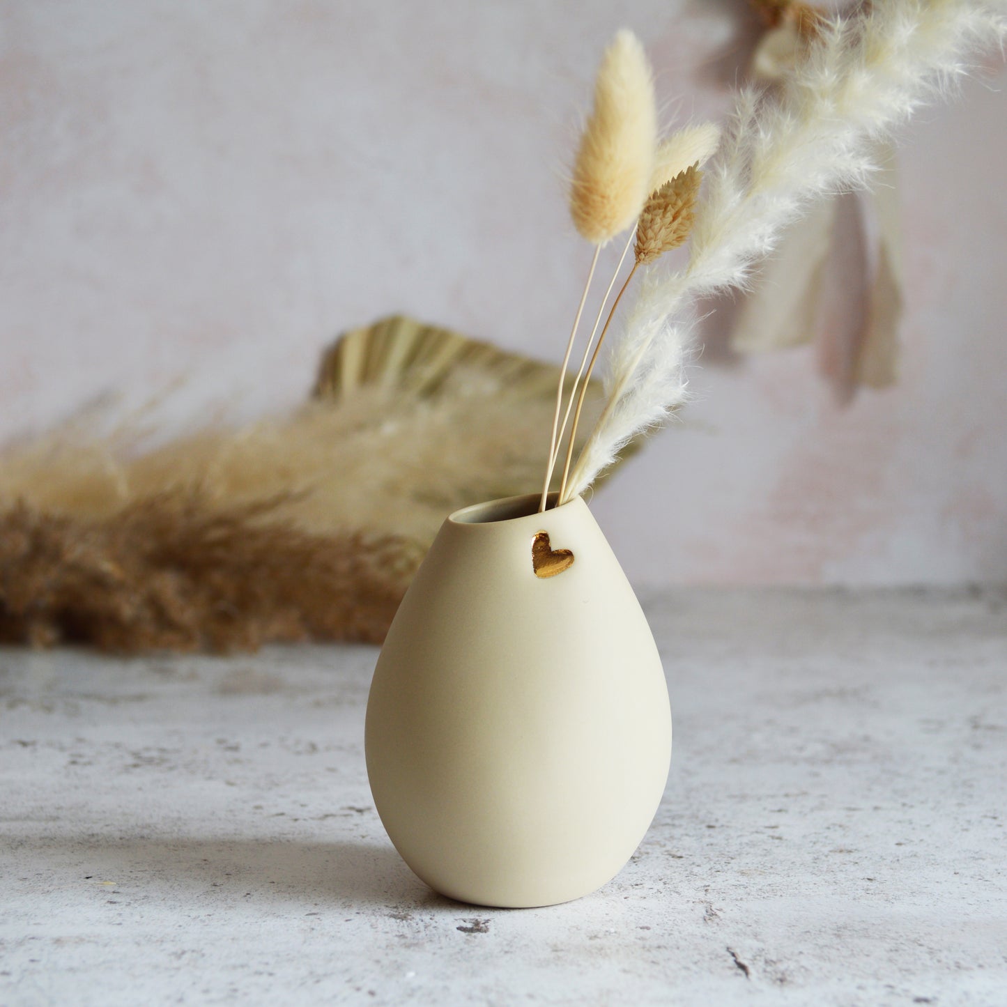 Pastel Beige Bud Vase With An Embossed Gold Heart | Porcelain | Flower Vase | Mother's Day