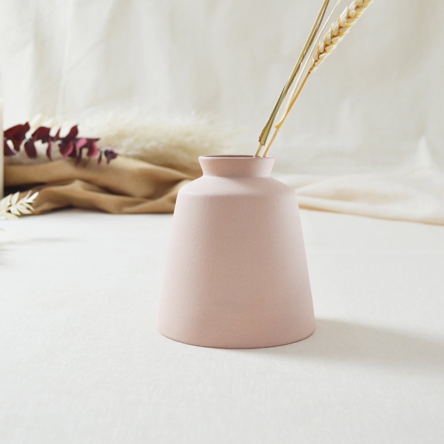 Pastel Pink Collard Neck Ceramic Vase With A Gold Embossed Heart | Stoneware Vase | Flower Vase