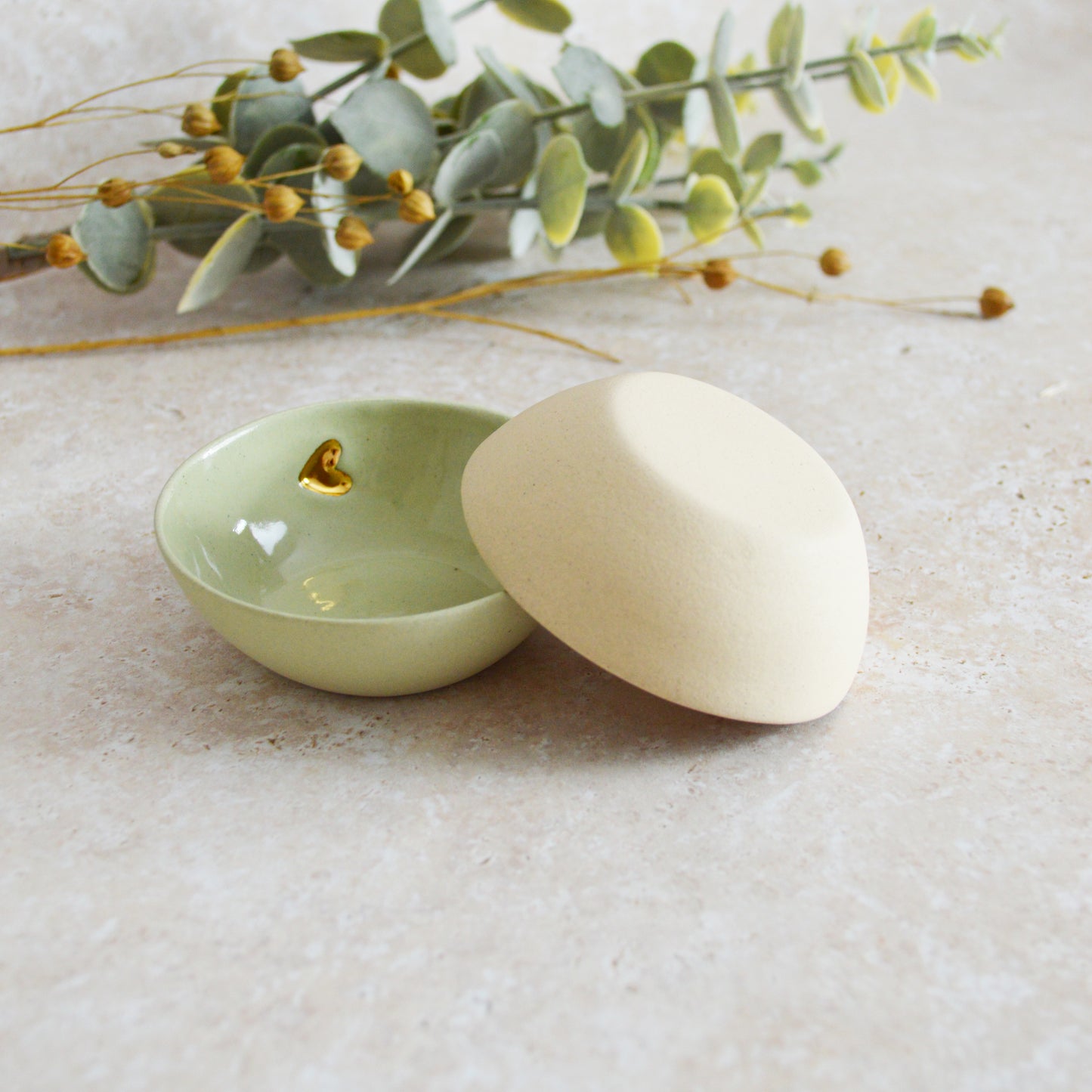 Sample* Seconds* Pastel Stoneware Trinket/Ring Dish With A Gold Embossed Heart | Ring Dish | Jewellery | Stoneware (A107)