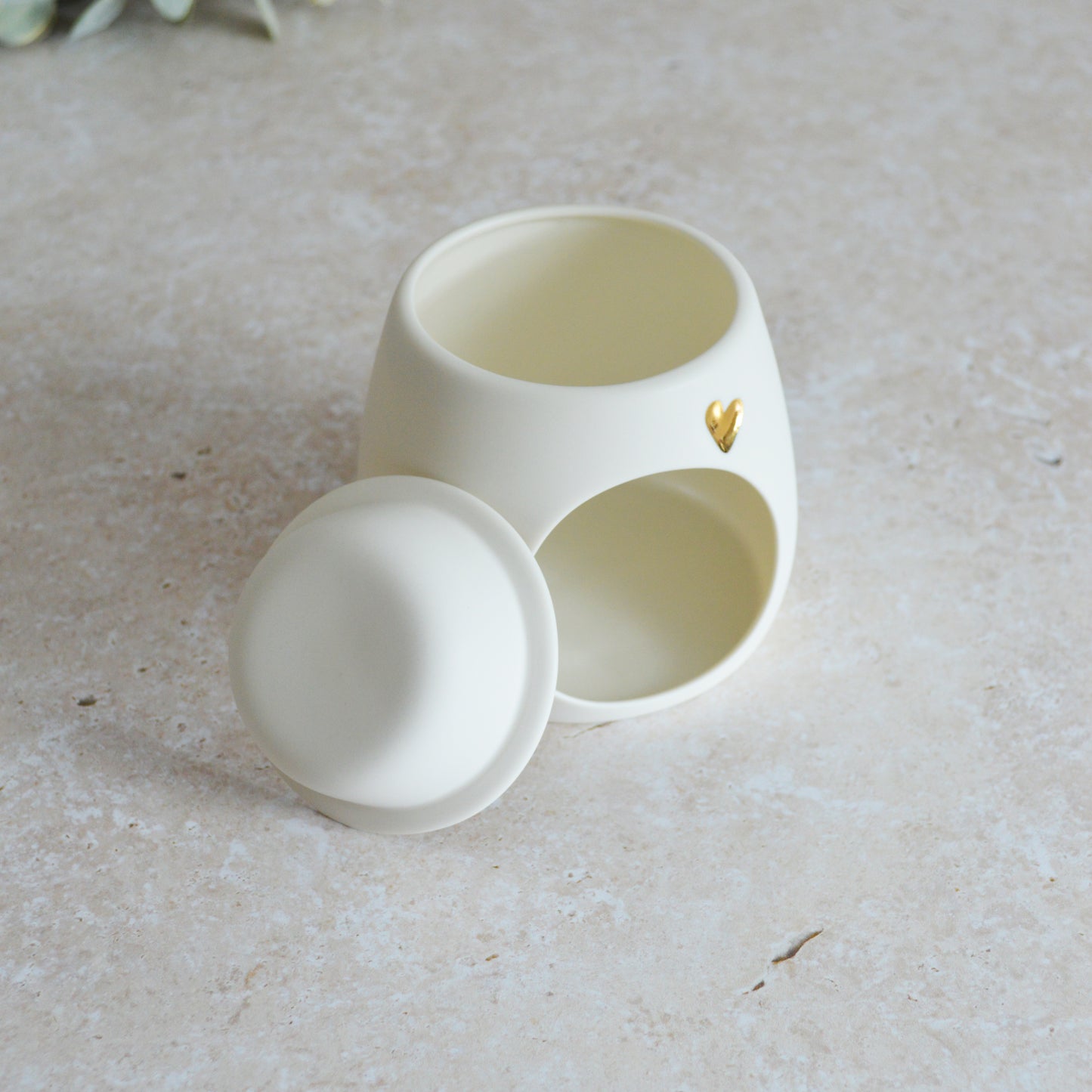Seconds* WHITE Wax And Oil Burner With A Gold Embossed Heart And Detachable Lid | Wax Burner | Porcelain (A1)