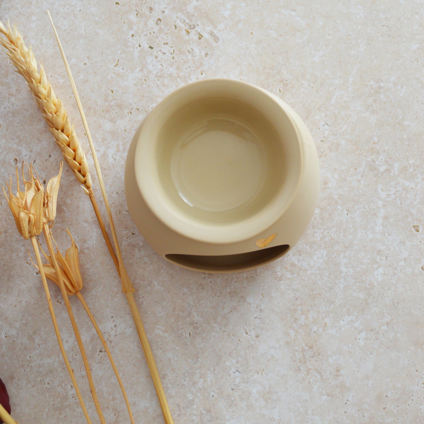 Seconds* Pastel BEIGE Wax And Oil Burner With A Gold Embossed Heart And Detachable Lid | Wax Burner | Porcelain (A3)