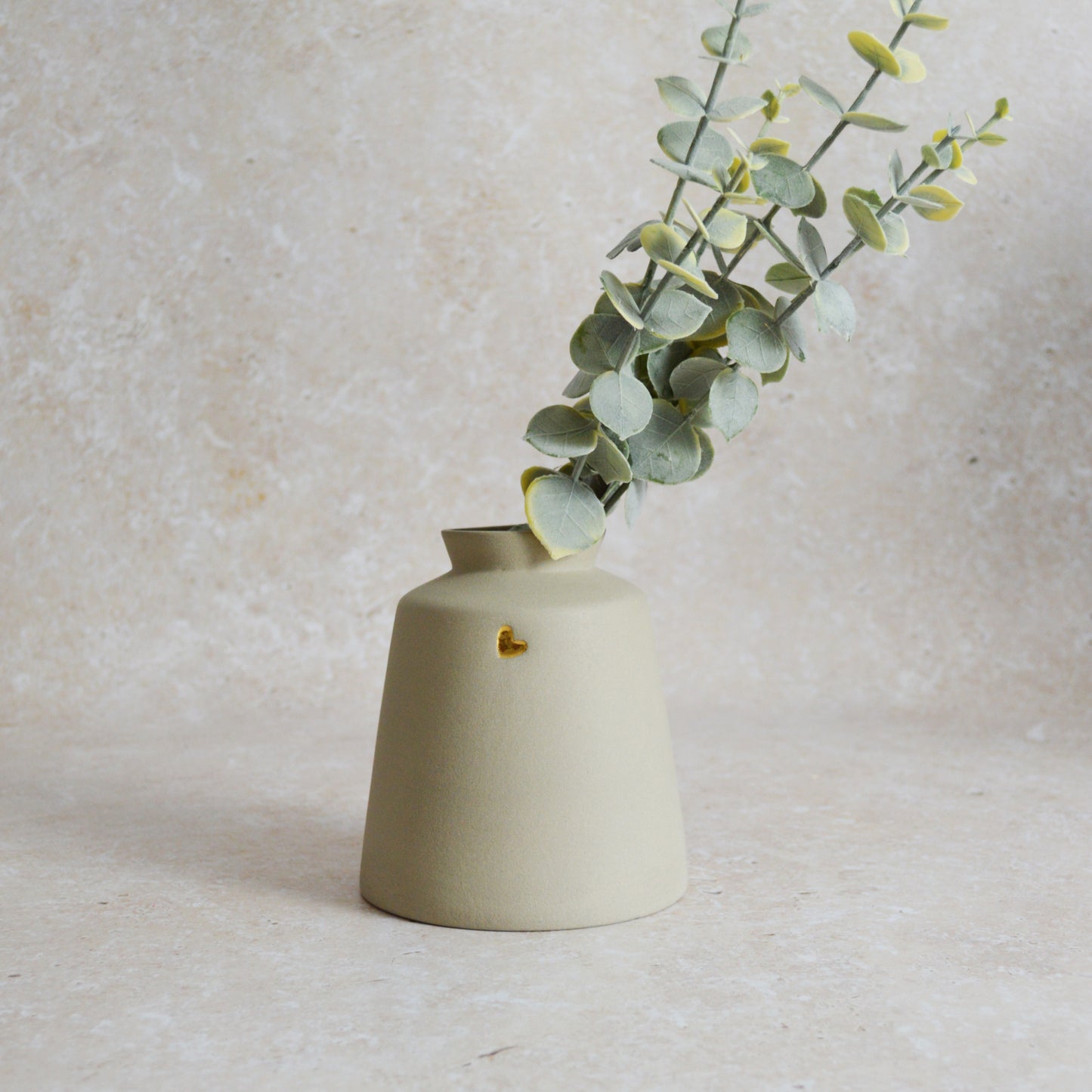 Seconds* Pastel Grey Collard Neck Ceramic Vase With An Embossed Gold Heart | Stoneware Vase | Flower Vase (A53)