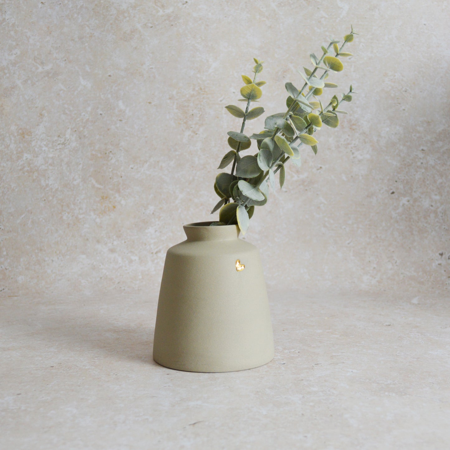 Seconds* Pastel Grey Collard Neck Ceramic Vase With An Embossed Gold Heart | Stoneware Vase | Flower Vase (A53)