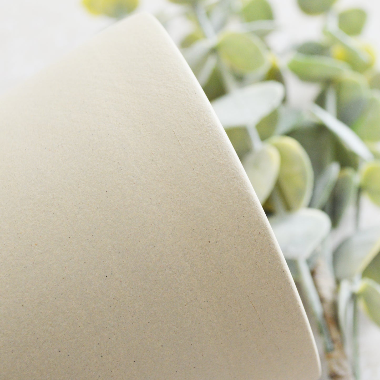 Seconds* Beige Collard Neck Ceramic Vase With A Gold Embossed Heart | Stoneware Vase | Flower Vase (A58)