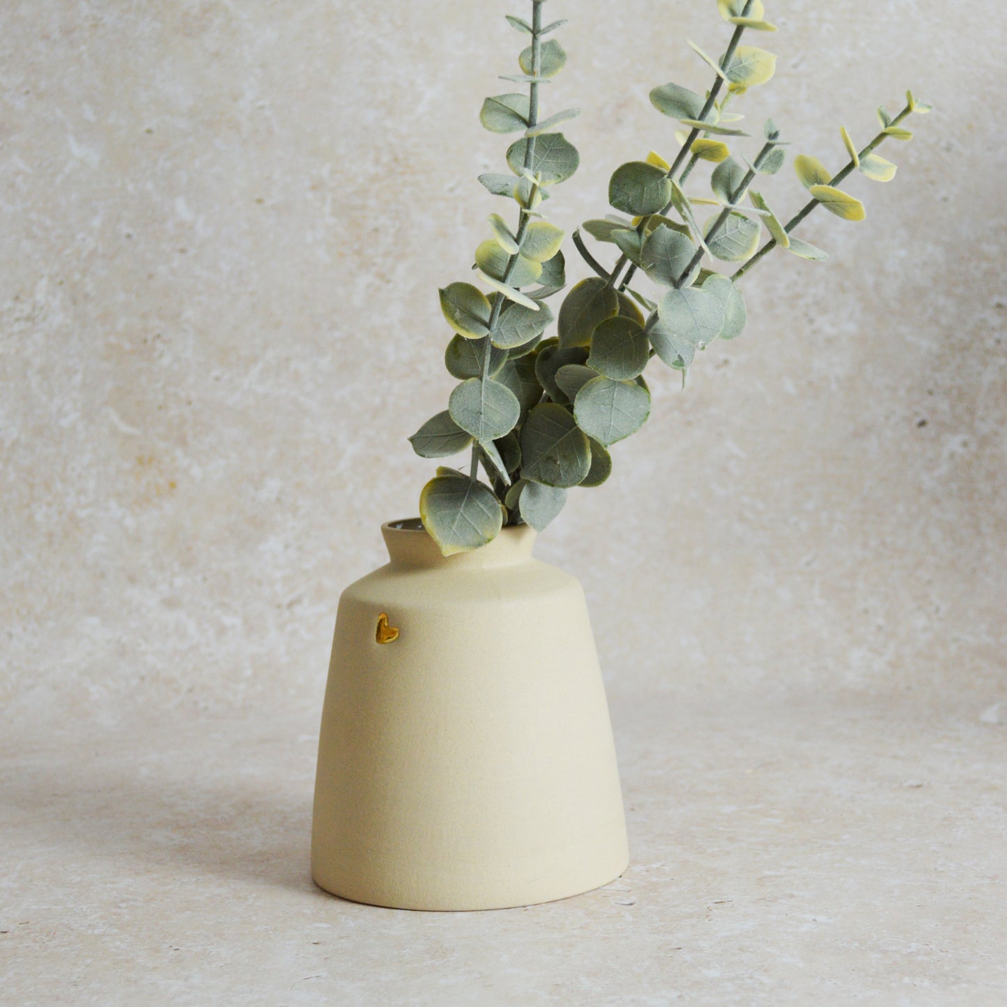 Seconds* Beige Collard Neck Ceramic Vase With A Gold Embossed Heart | Stoneware Vase | Flower Vase (A58)