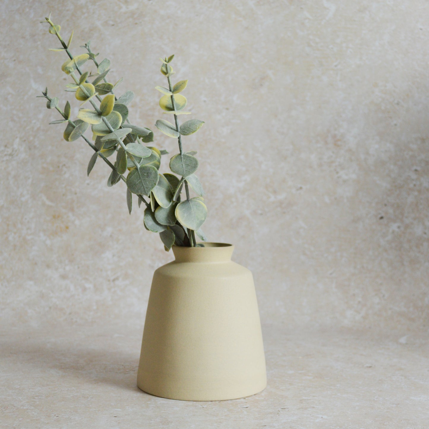 Seconds* Beige Collard Neck Ceramic Vase With A Gold Embossed Heart | Stoneware Vase | Flower Vase (A58)