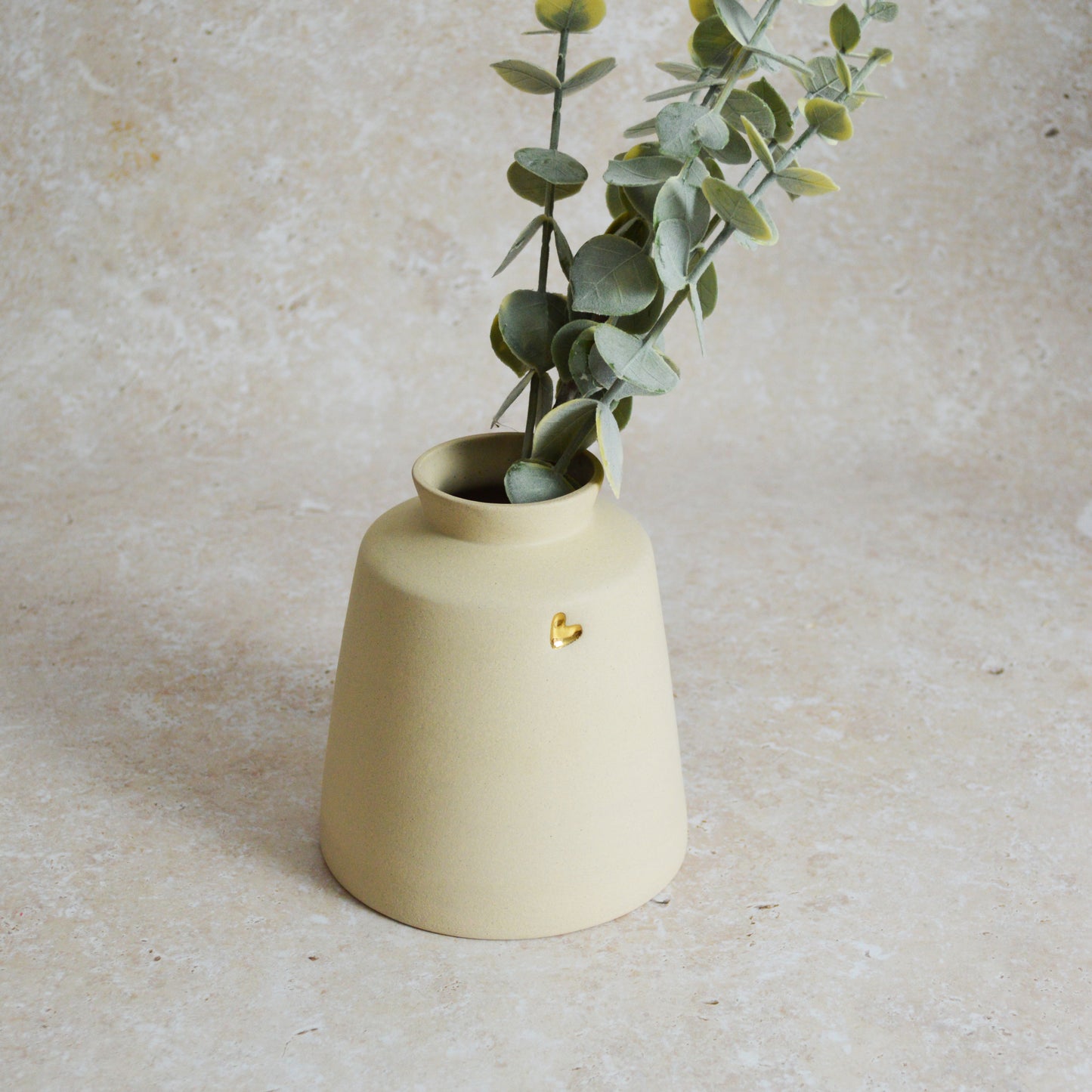 Seconds* Beige Collard Neck Ceramic Vase With A Gold Embossed Heart | Stoneware Vase | Flower Vase (A58)