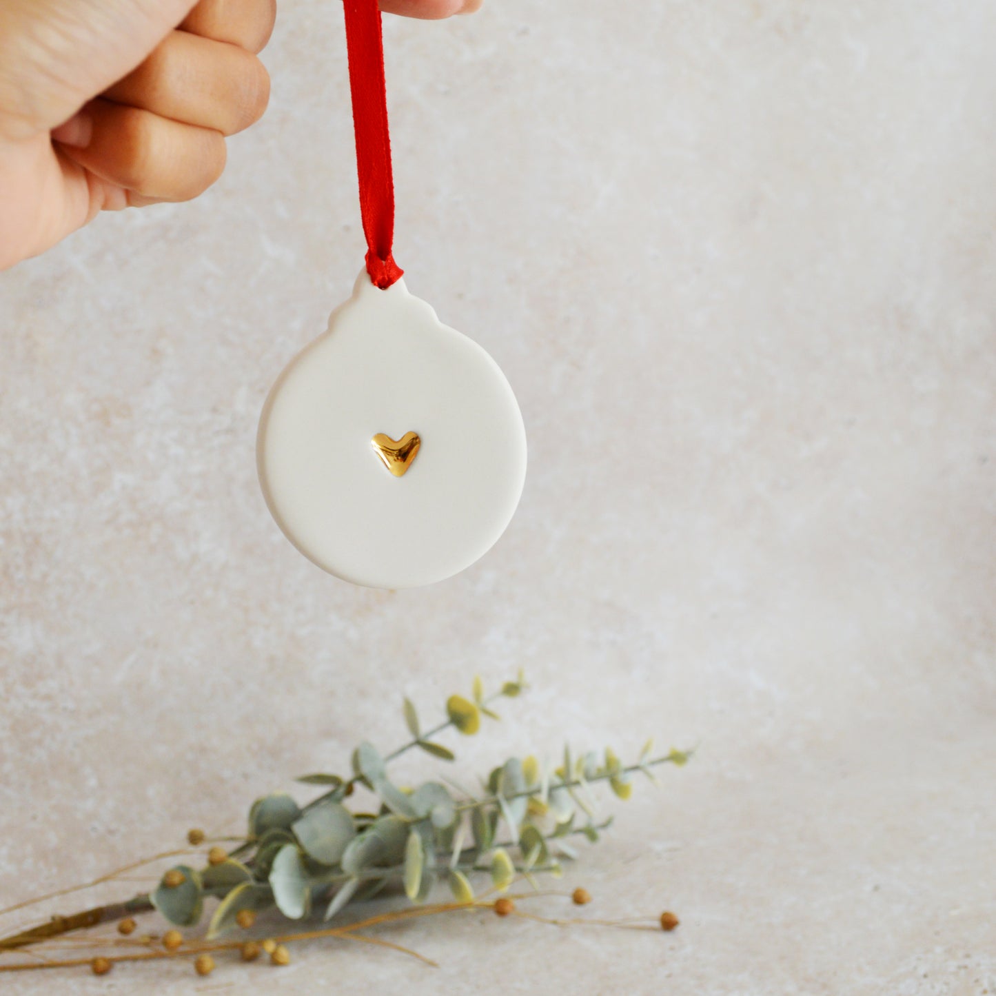 Sample* Flat Bauble Hanging Decoration With A Centred Gold Heart | Porcelain | Hanging Christmas Decorations | Christmas Tree Decor (A91)