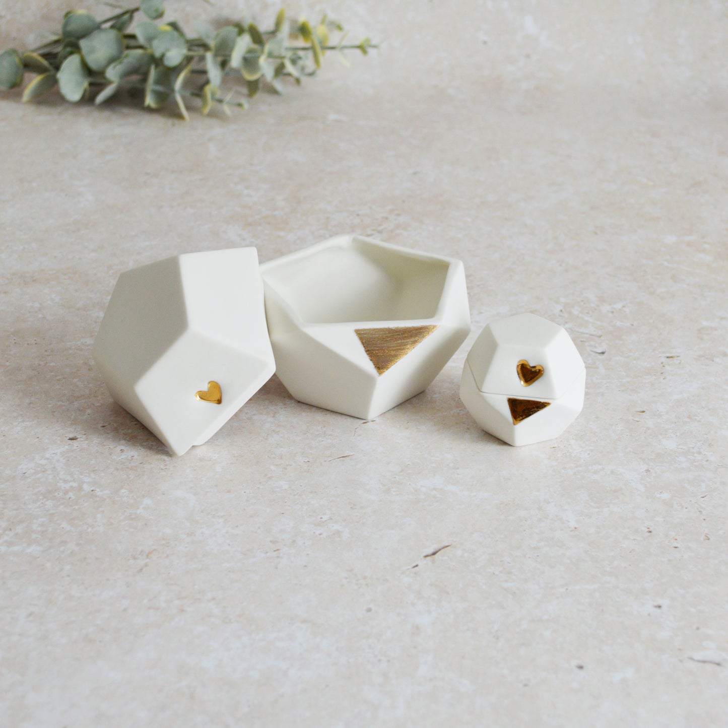 Sample* Seconds* Porcelain Dodecahedron Pot with a Gold Lustre Heart (A99 & A102)