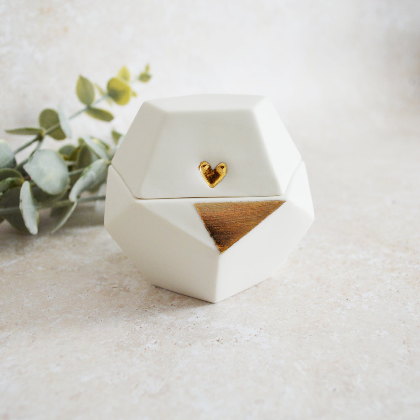 Sample* Seconds* Porcelain Dodecahedron Pot with a Gold Lustre Heart (A99 & A102)