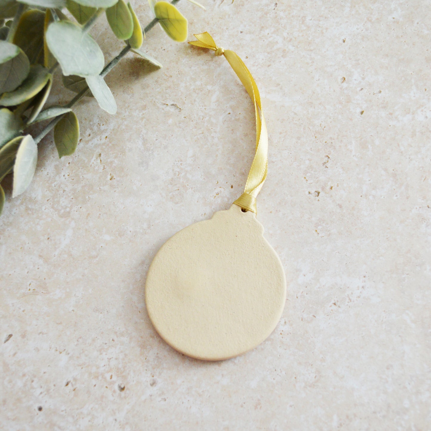 Sample* Flat Bauble Hanging Decoration With A Gold Heart | Beige | Stoneware | Hanging Christmas Decorations | Christmas Tree Decor (B19)