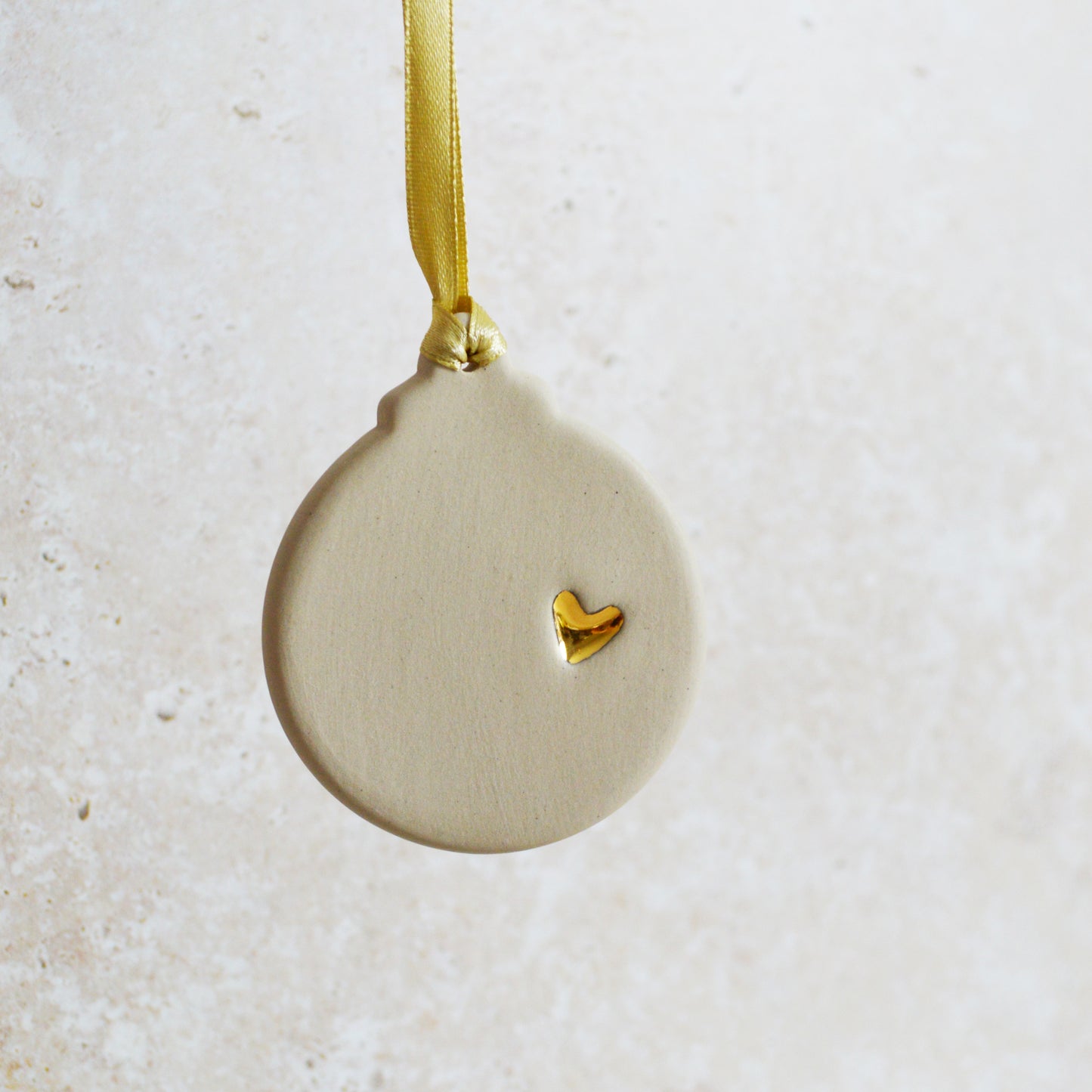 Sample* Flat Bauble Hanging Decoration With A Gold Heart | Soft Cream | Stoneware | Hanging Christmas Decorations | Christmas Tree Decor (B20)