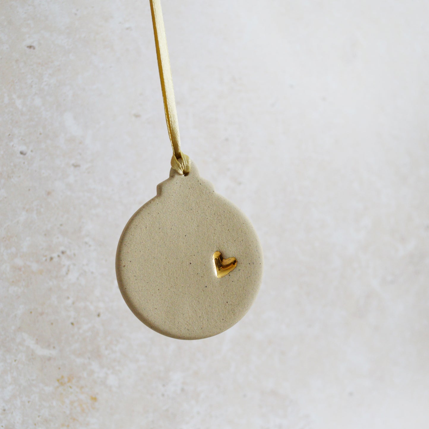 Sample* Flat Bauble Hanging Decoration With A Gold Heart | Stoneware | Speckled Beige | Hanging Christmas Decorations | Christmas Tree Decor (B21)