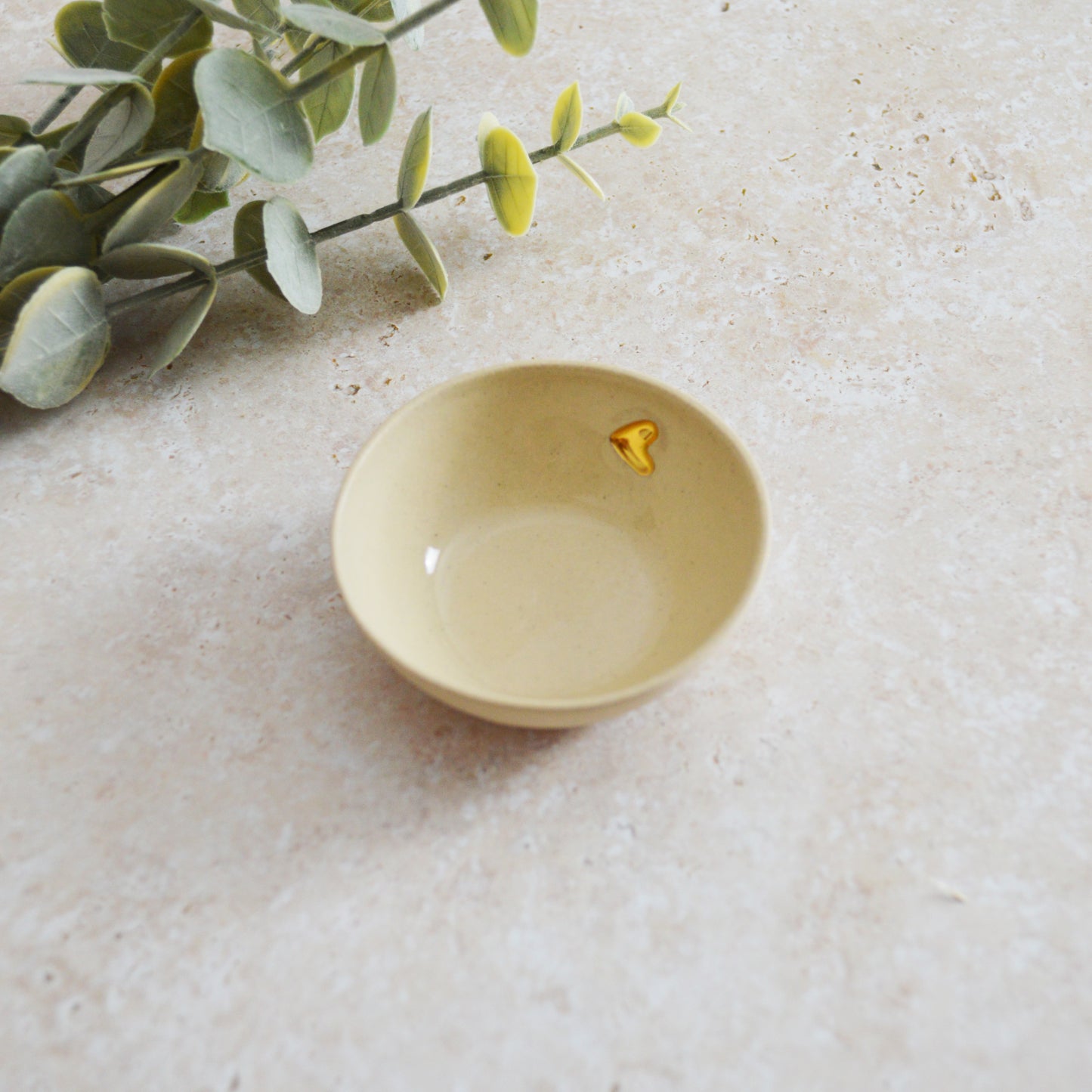 Sample* Small BEIGE Trinket/Ring Dish With A Gold Embossed Heart | Ring Dish | Jewellery | Stoneware (B22)