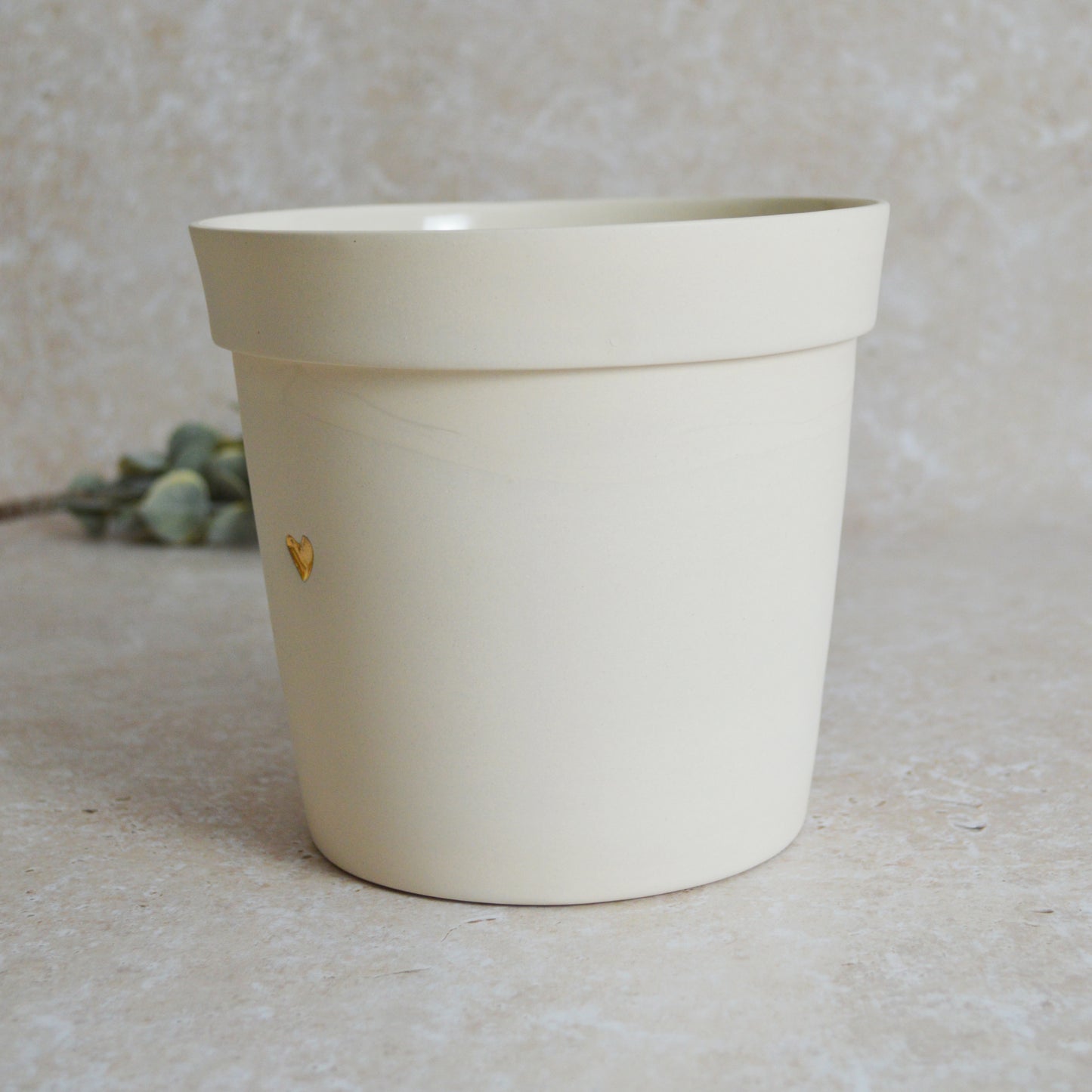 Sample* Seconds* Medium Flower Pot With A Gold Heart | Cream Flower Pot | Cream Flower Pot (B46)