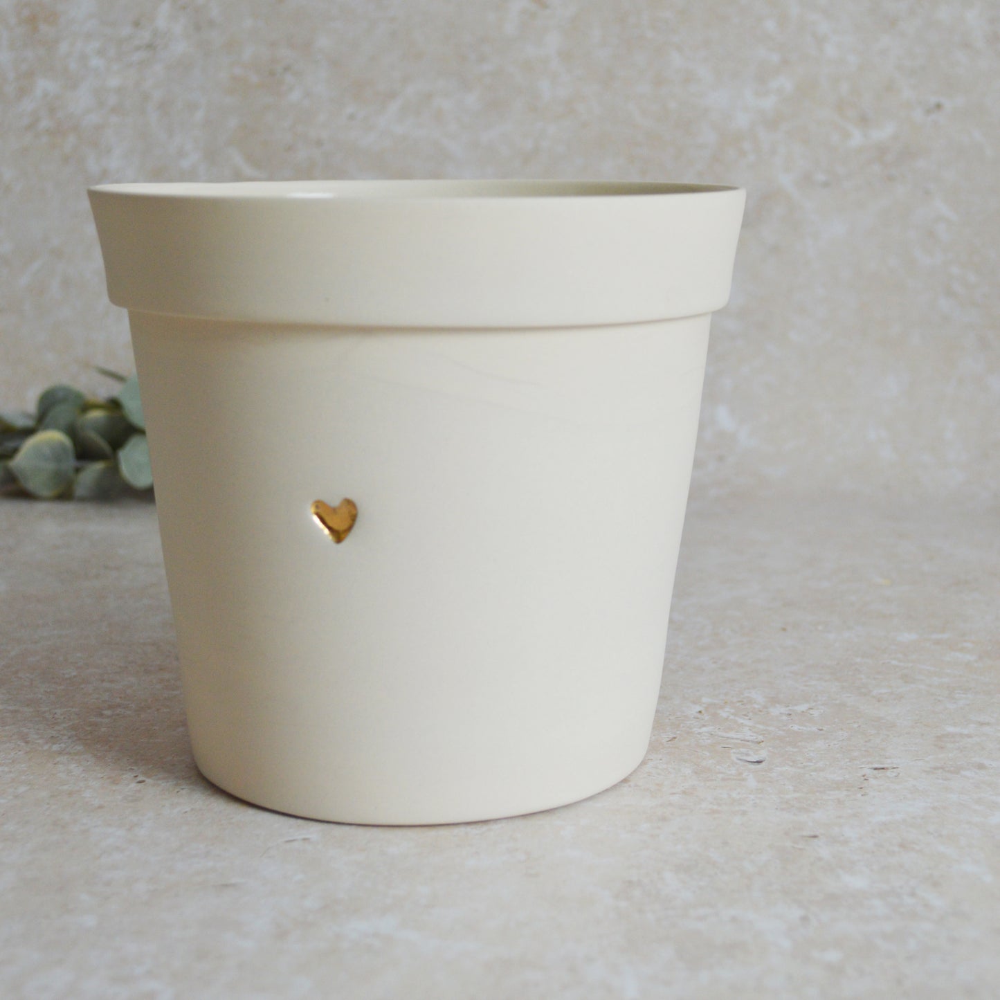 Sample* Seconds* Medium Flower Pot With A Gold Heart | Cream Flower Pot | Cream Flower Pot (B46)