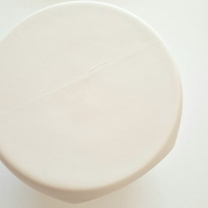 Seconds* WHITE Wax And Oil Burner With A Gold Embossed Heart And Detachable Lid | Wax Burner | Porcelain (A1)